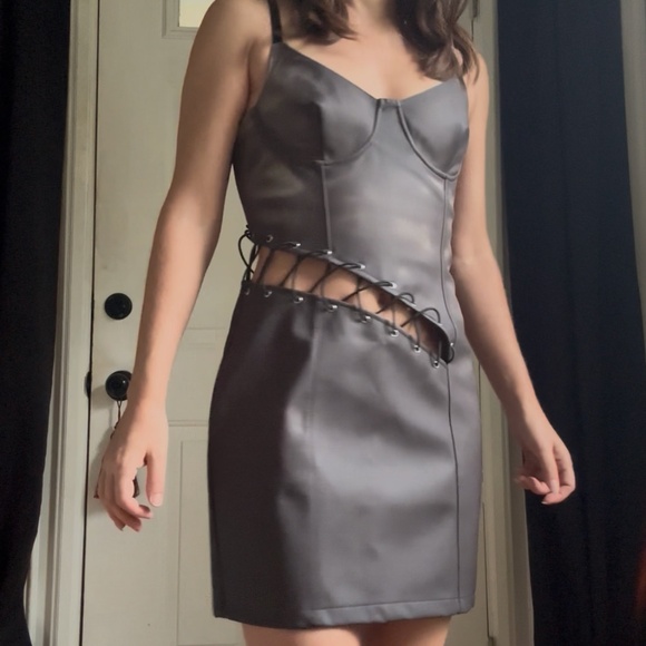 Heat Reactive Dress 🔥 - Picture 4 of 14